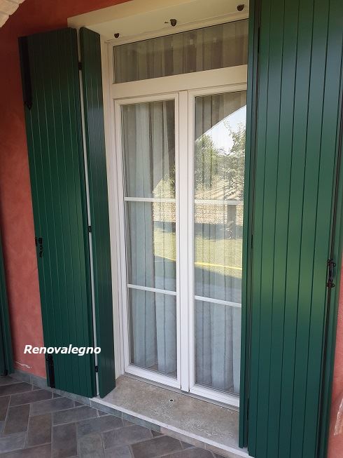 Riverniciatura scuri-Renovalegno- Padova-Mestre-Treviso-Vicenza-Renovalegno preventivi veloci compila subito il modulo online per te SCONTO 5% oppure 3200524112 whatsapp